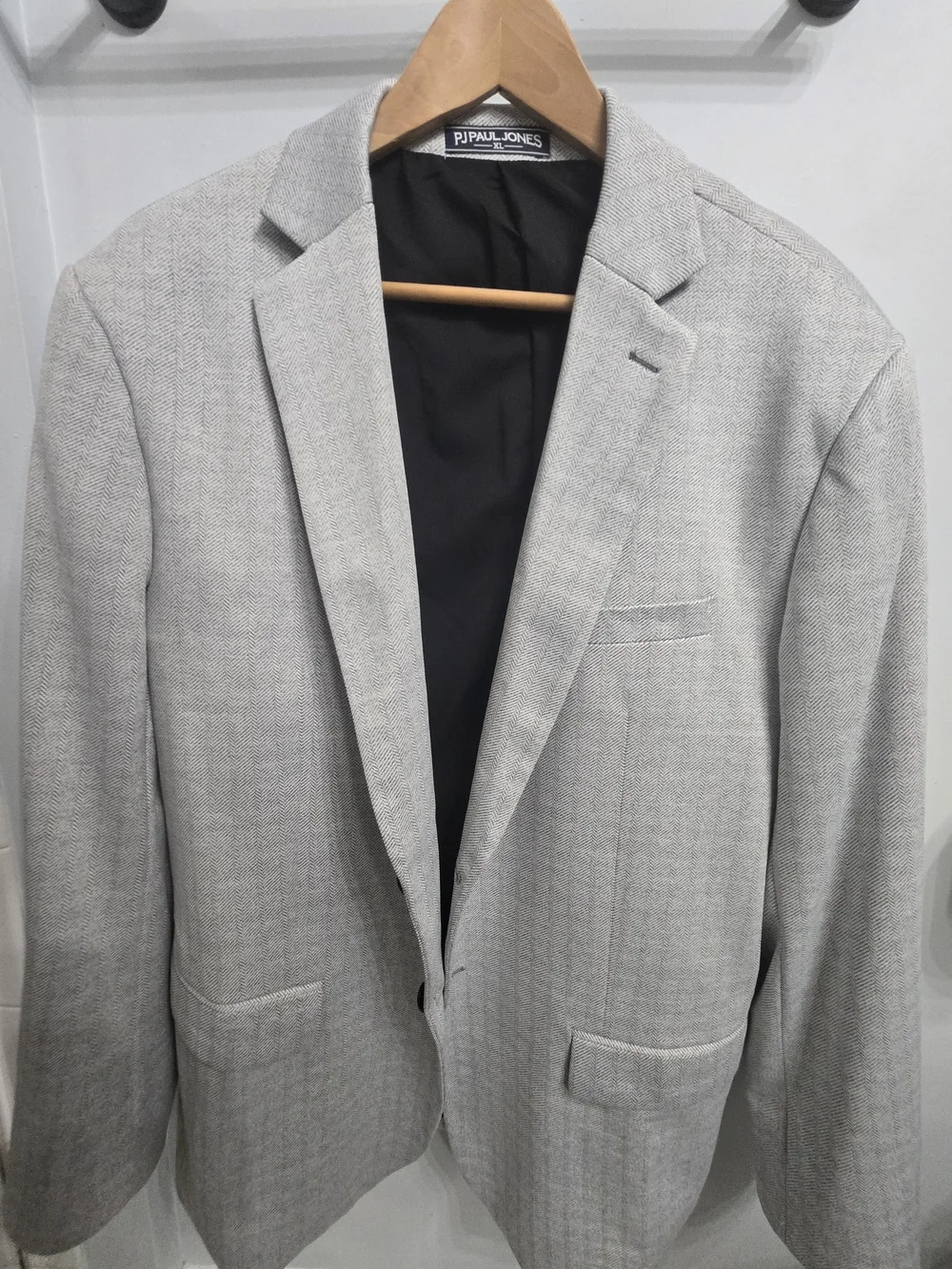 PJ Paul Jones Light Gray Herringbone Blazer (Size XL / Fits 44R–46R)